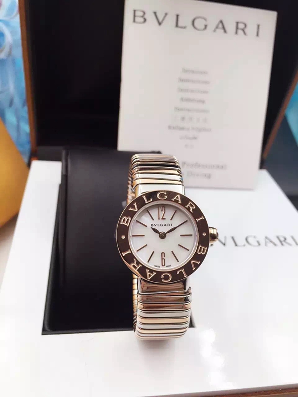 ブルガリ時計正面デザイン